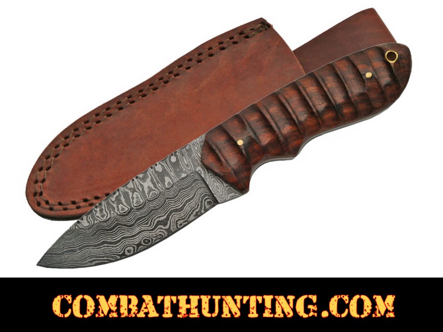 Damascus Steel Hunting Knife style=